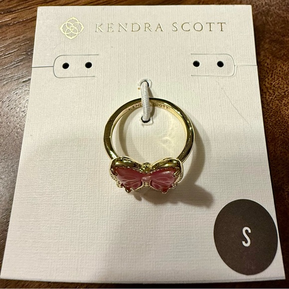 Kendra Scott Haley Bow Gold Band Ring - Size 6 - NWT - Picture 3 of 3